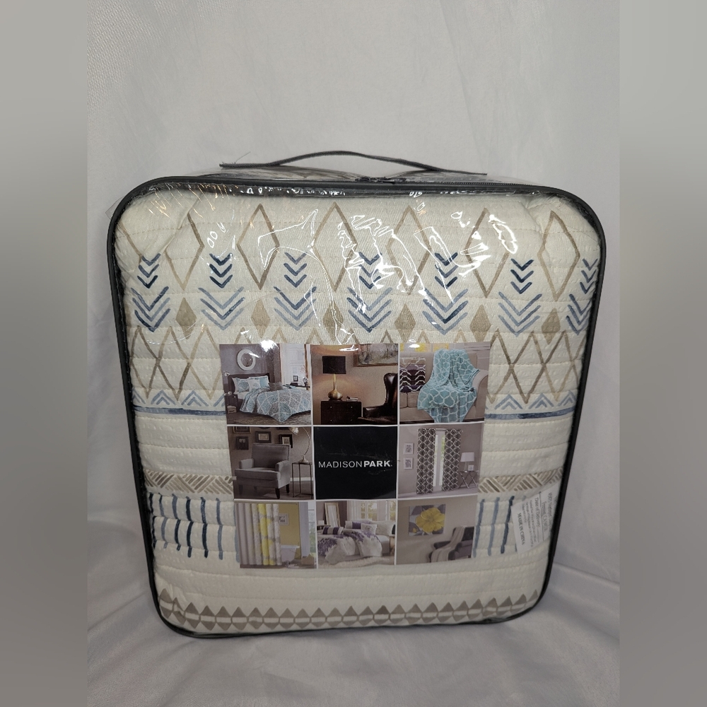NIB Madison Park Coverlet Set Full/Queen